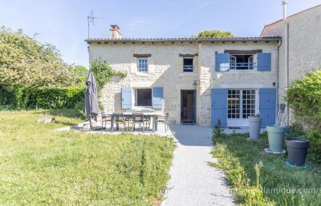 G&icirc;te n&deg;17G51044 Antezant-la-Chapelle - Charente-Maritime - photo