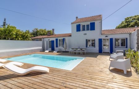 G&icirc;te n&deg;17G65190 Le Ch&acirc;teau-d'Ol&eacute;ron - Charente-Maritime - photo