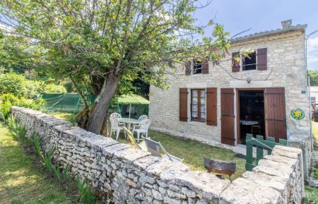 G&icirc;te n&deg;17G72037 Meursac - Charente-Maritime - photo