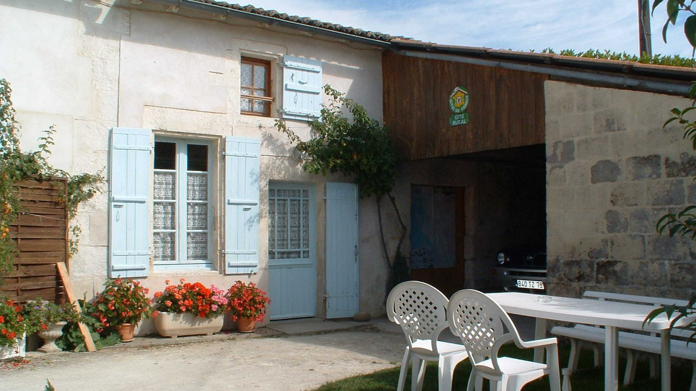 photo 0