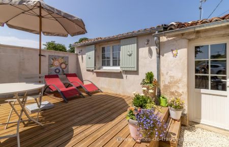 G&icirc;te n&deg;17G75122 Saint-Romain-de-Benet - Charente-Maritime - photo