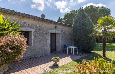 G&icirc;te n&deg;17G84103 Saujon - Charente-Maritime - Ext&eacute;rieur de l'h&eacute;bergement
