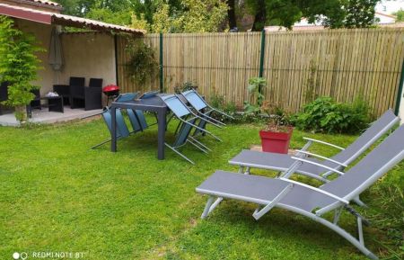 G&icirc;te n&deg;17G35105 Benon - Charente-Maritime - jardin du g&icirc;te