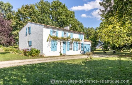 G&icirc;te n&deg;17G72020 Sainte-Gemme - Charente-Maritime - photo