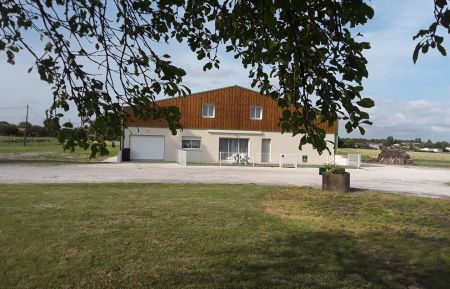 G&icirc;te n&deg;17G84106 Breuillet - Charente-Maritime - photo