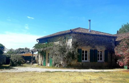 G&icirc;te n&deg;17G84319 Gr&eacute;zac - Charente-Maritime - photo