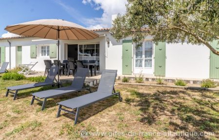 G&icirc;te n&deg;17G16020 Sainte-Marie-de-R&eacute; - Charente-Maritime - photo