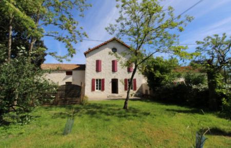 G&icirc;te n&deg;17G45045 &Eacute;chillais - Charente-Maritime - photo