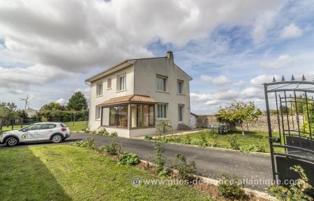 G&icirc;te n&deg;17G35355 Saint-Pierre-La-Noue - Charente-Maritime - photo