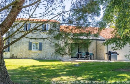 G&icirc;te n&deg;17G72183 Saint-Porchaire - Charente-Maritime - photo