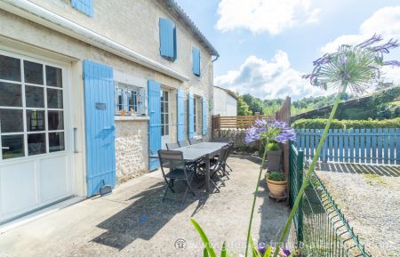 G&icirc;te n&deg;17G510459 Antezant-la-Chapelle - Charente-Maritime - photo