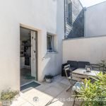 Terrasse Nord, prendre son repas, griller viande et l&eacute;gumes &agrave; la plancha ou
 d&eacute;guster un bon caf&eacute;.