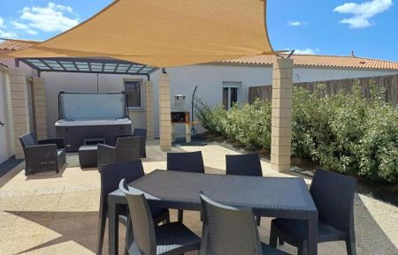 G&icirc;te n&deg;17G36127 Marans - Charente-Maritime - GITE DISPONIBLE TOUTE L'ANNEE AVEC SPA 