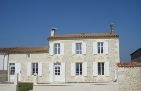 G&icirc;te n&deg;17G51075 Puy-du-Lac - Charente-Maritime - photo