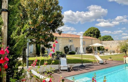 G&icirc;te n&deg;17G722349 Virollet - Charente-Maritime - photo