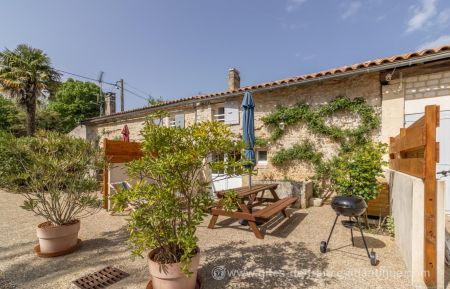 G&icirc;te n&deg;17G75131 Saint-Simon-de-Pellouaille - Charente-Maritime - photo