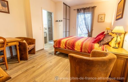 Chambre d'h&ocirc;tes n&deg;17G7603 Corme-Royal - Charente-Maritime - photo