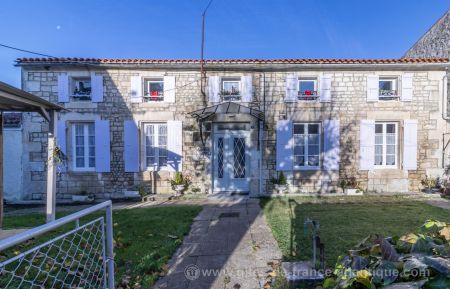 G&icirc;te n&deg;17G72244 Plassay - Charente-Maritime - photo