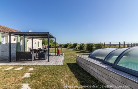 G&icirc;te n&deg;17G45137 Saint-Jean-d'Angle - Charente-Maritime - photo