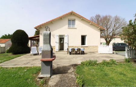 G&icirc;te n&deg;17G65166 Le Gua - Charente-Maritime - photo