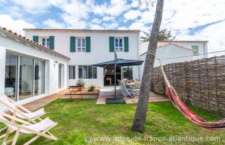 G&icirc;te n&deg;17G162469 Sainte-Marie-de-R&eacute; - Charente-Maritime - photo