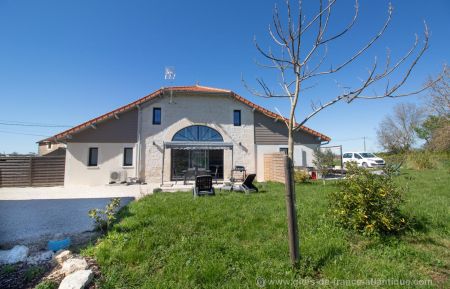 G&icirc;te n&deg;17G93317 Guitini&egrave;res - Charente-Maritime - photo