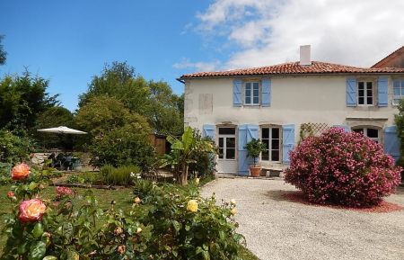 G&icirc;te n&deg;17G36160 Croix-Chapeau - Charente-Maritime - photo