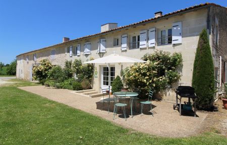 G&icirc;te n&deg;17G74001 Les Essards - Charente-Maritime - photo