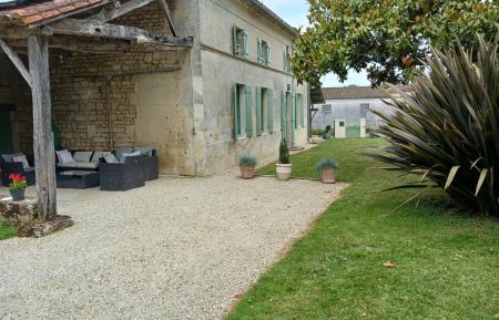 G&icirc;te n&deg;17G93209 Fl&eacute;ac-sur-Seugne - Charente-Maritime - EZILDA