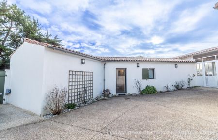 G&icirc;te n&deg;17G162509 Le Bois-Plage-en-R&eacute; - Charente-Maritime - photo