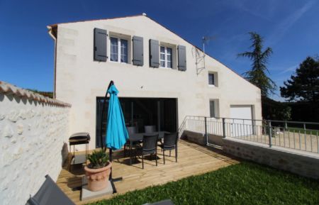 G&icirc;te n&deg;17G72230 Saint-Sulpice-d'Arnoult - Charente-Maritime - photo