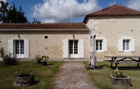 G&icirc;te n&deg;17G93148 Montguyon - Charente-Maritime - photo