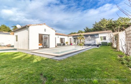 G&icirc;te n&deg;17G162508 Le Bois-Plage-en-R&eacute; - Charente-Maritime - photo