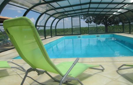 G&icirc;te n&deg;17G36027 Marans - Charente-Maritime - PISCINE accessible de P&acirc;ques &agrave; la Toussaint 