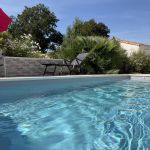 Ext&eacute;rieur c&ocirc;t&eacute; piscine