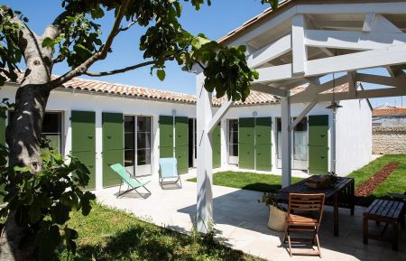 G&icirc;te n&deg;17G16245 Sainte-Marie-de-R&eacute; - Charente-Maritime - photo