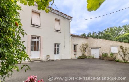 G&icirc;te n&deg;17G51131 Saint-Loup - Charente-Maritime - photo