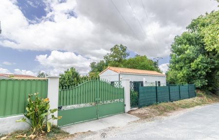 G&icirc;te n&deg;17G26372 Dompierre-sur-Mer - Charente-Maritime - photo