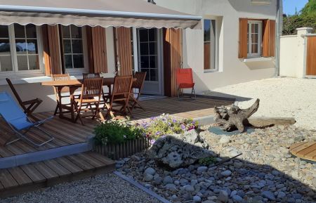G&icirc;te n&deg;17G72241 Saint-Sauvant - Charente-Maritime - Terrasse donnant sur jardin clos privatif